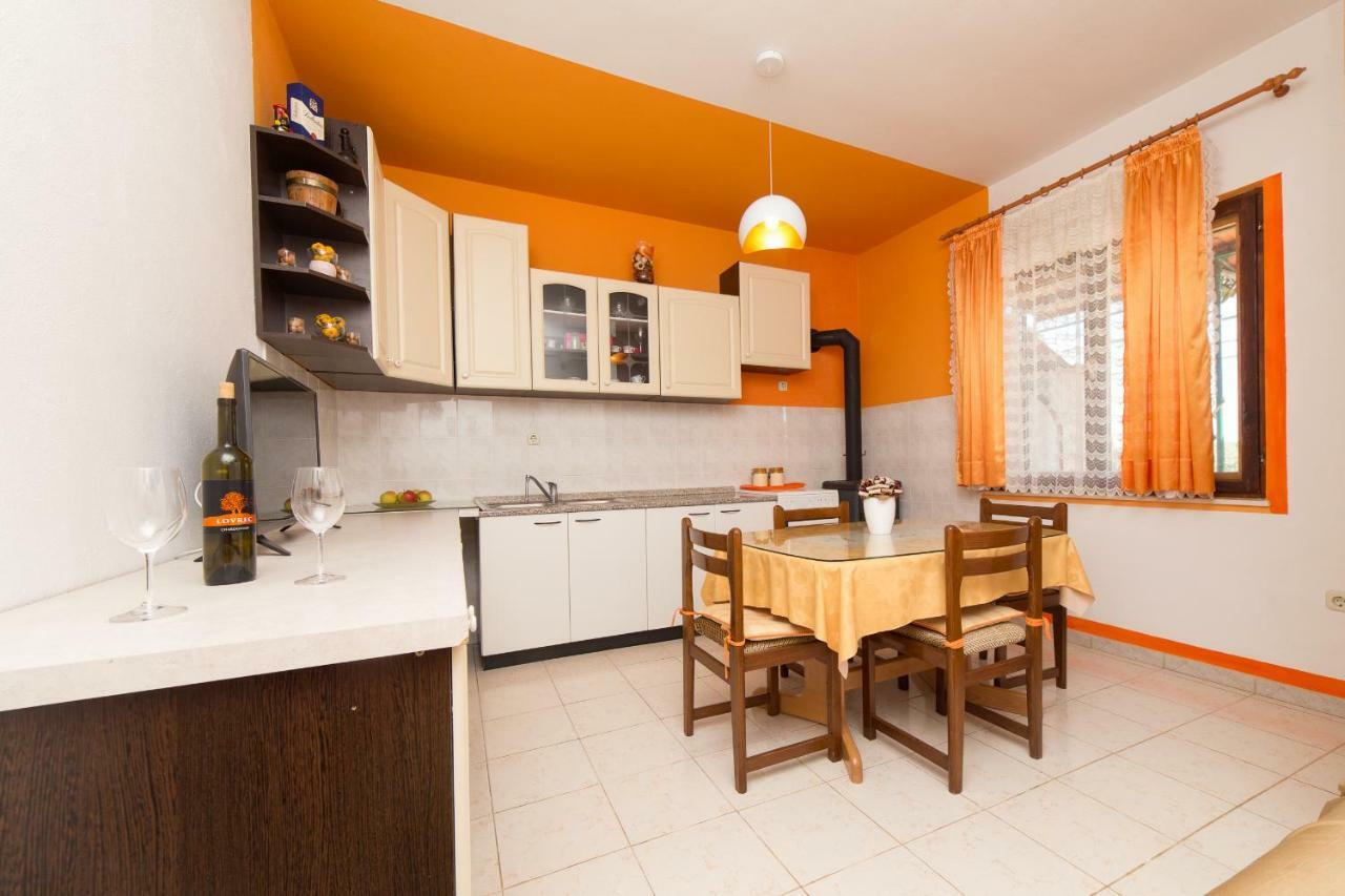 Guest House Pelja Plano Ngoại thất bức ảnh