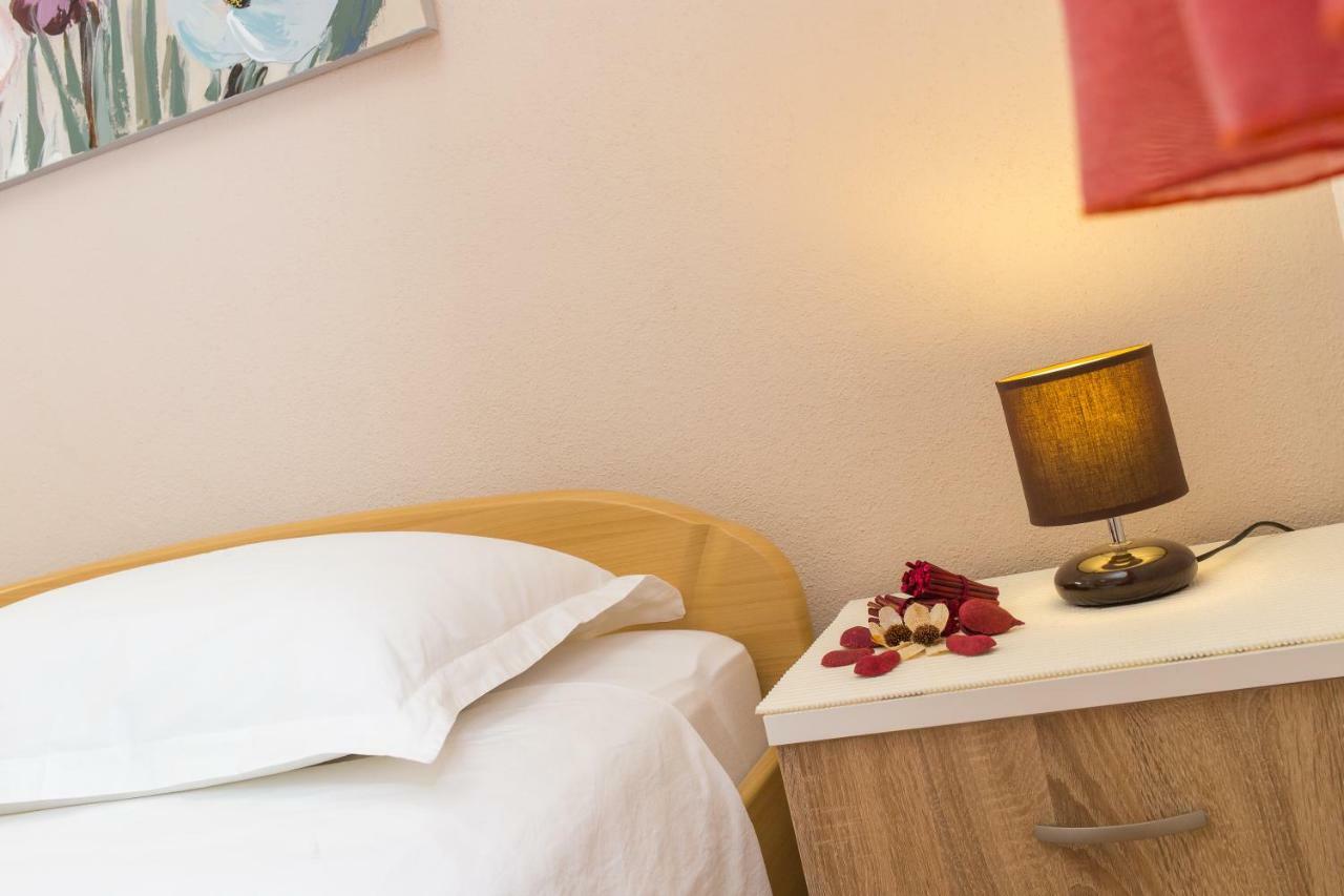 Guest House Pelja Plano Ngoại thất bức ảnh