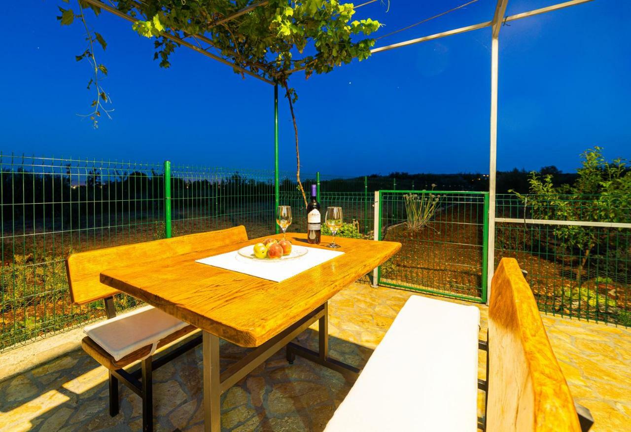 Guest House Pelja Plano Ngoại thất bức ảnh